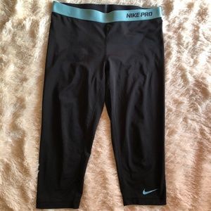 Nike Pro Dri Fit Capri Leggings Baby Blue & Black